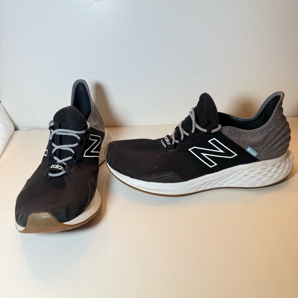 New Balance Black and Gray Athletic Sneakers size 11.5